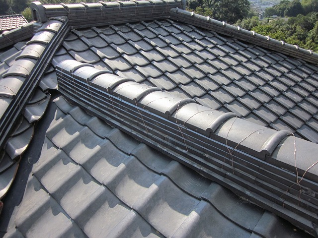 棟瓦の積み直し完了